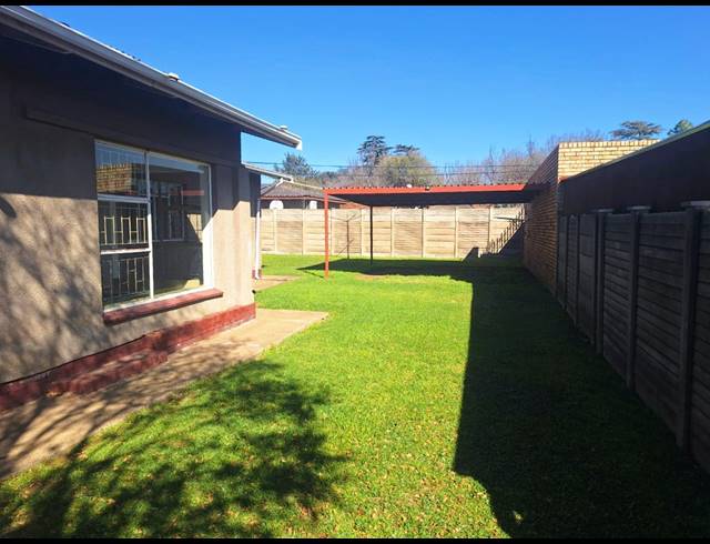 3 BEDROOM HOUSE FOR SALE IN VANDERBIJLPARK CE 2
